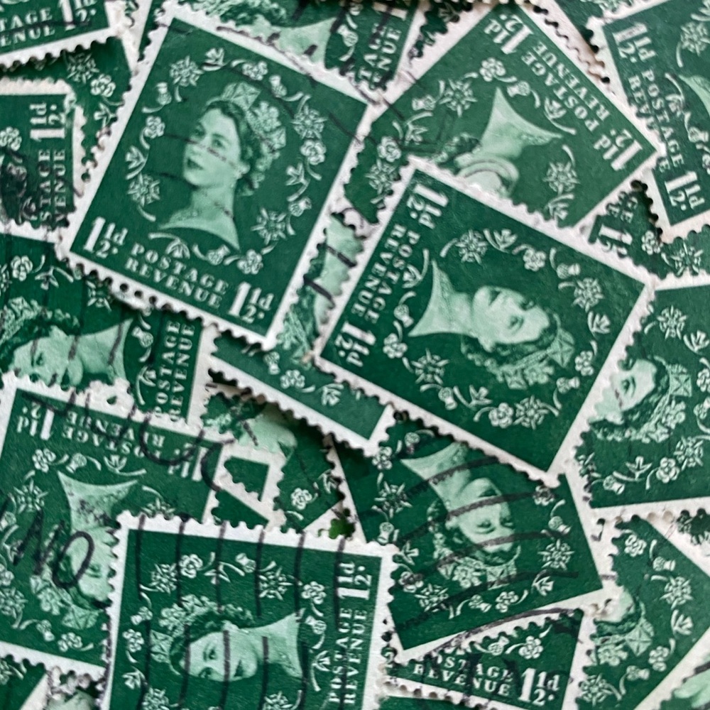 50 QEII Postage Stamps wilding